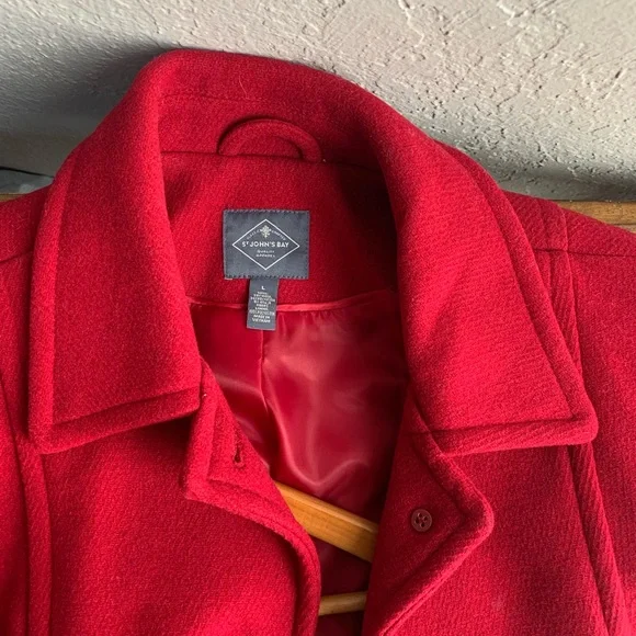 Classic red wool peacoat, women’s medium winter coat, fully lined, pocket detail - Picture 3 of 11